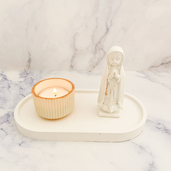 Estatueta Elegante com base e vela | Nossa Senhora - Cutxi Cutxi - Presentes Personalizados