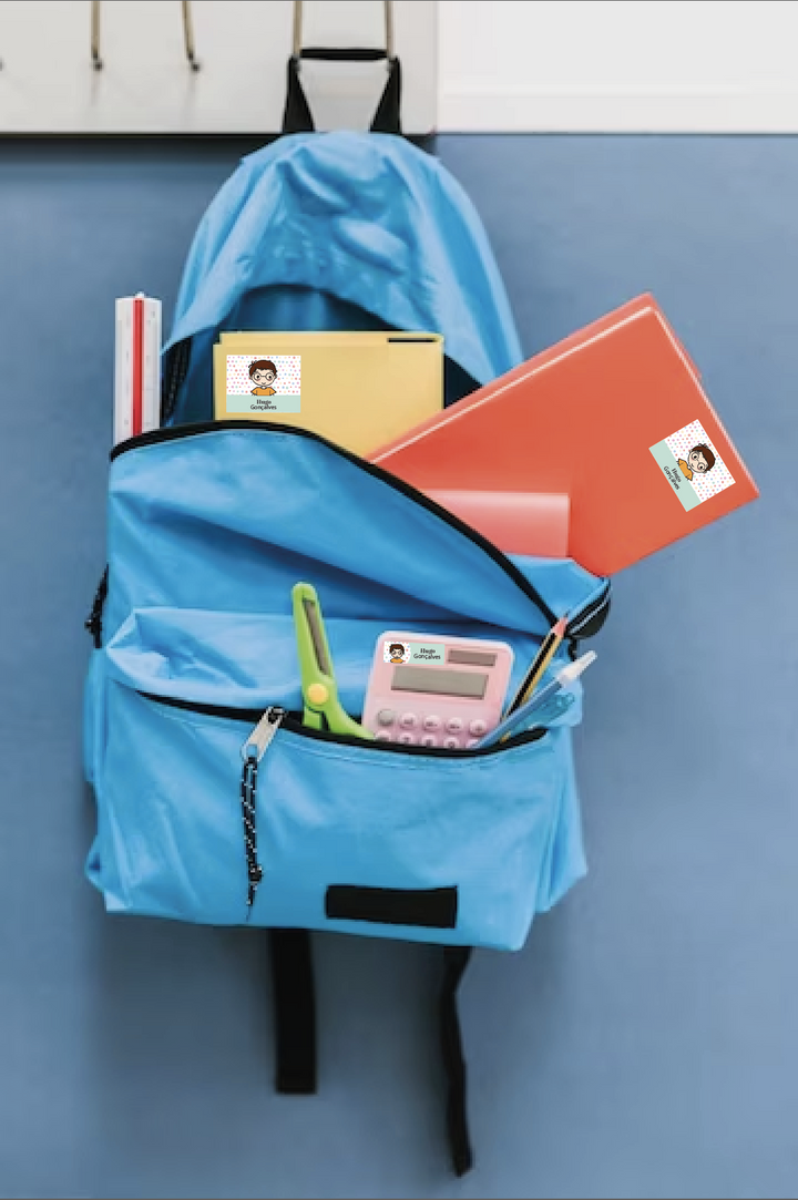 Conjunto Regresso às aulas com Etiquetas, garrafa e identificador com ilustração Criança (Regresso às aulas)