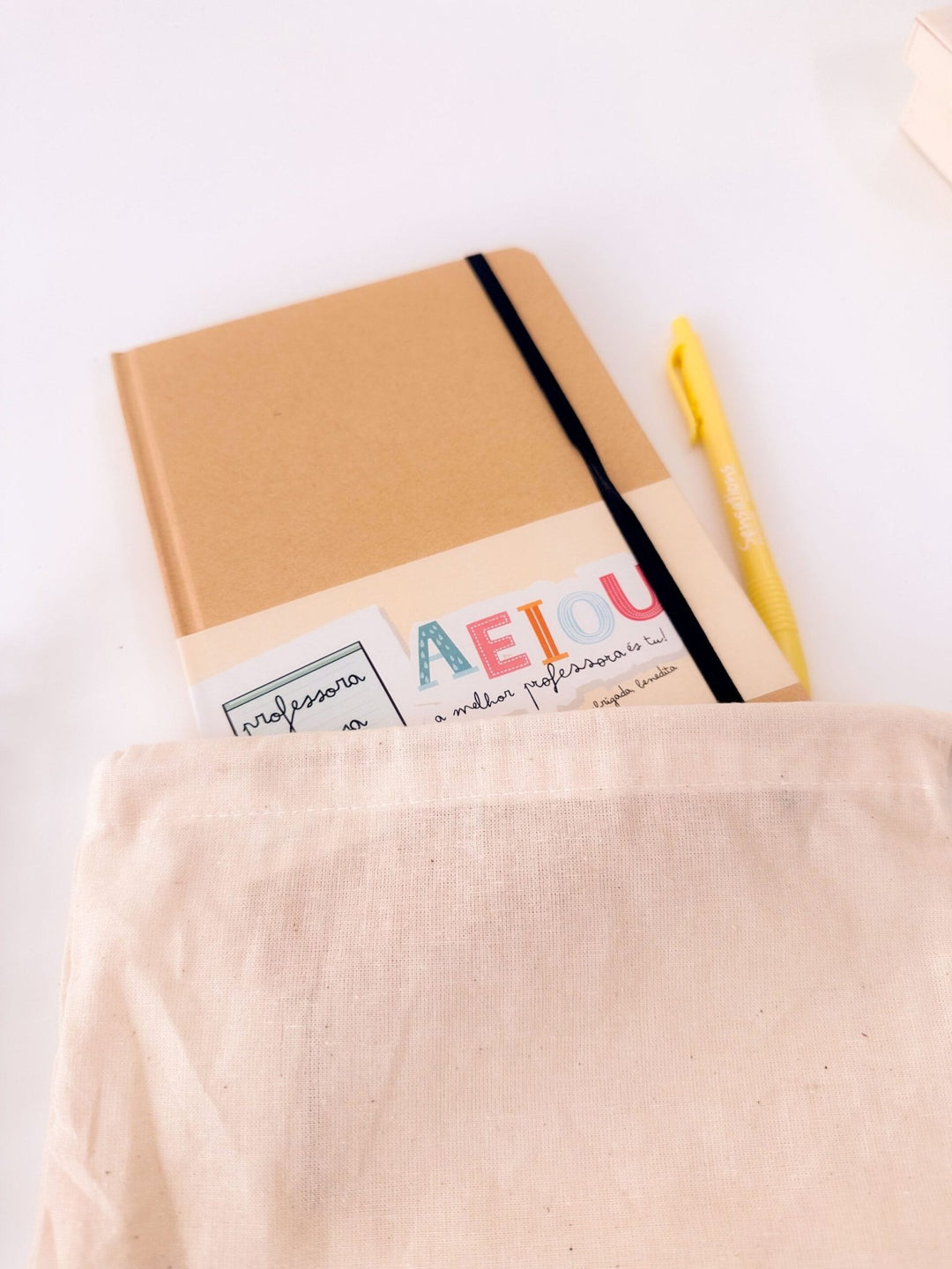 Kit AEIOU| Presente Educadora/Professora - Cutxi Cutxi - Presentes Personalizados