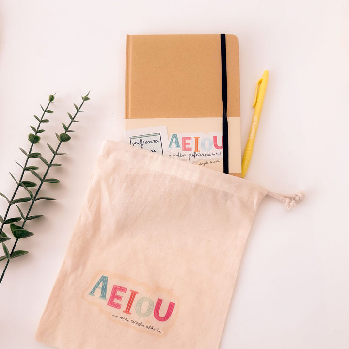 Kit AEIOU. Um livro, uma caneta, uma criança e um professor podem mudar o mundo (Sugestão Presente Educadora/Professora)