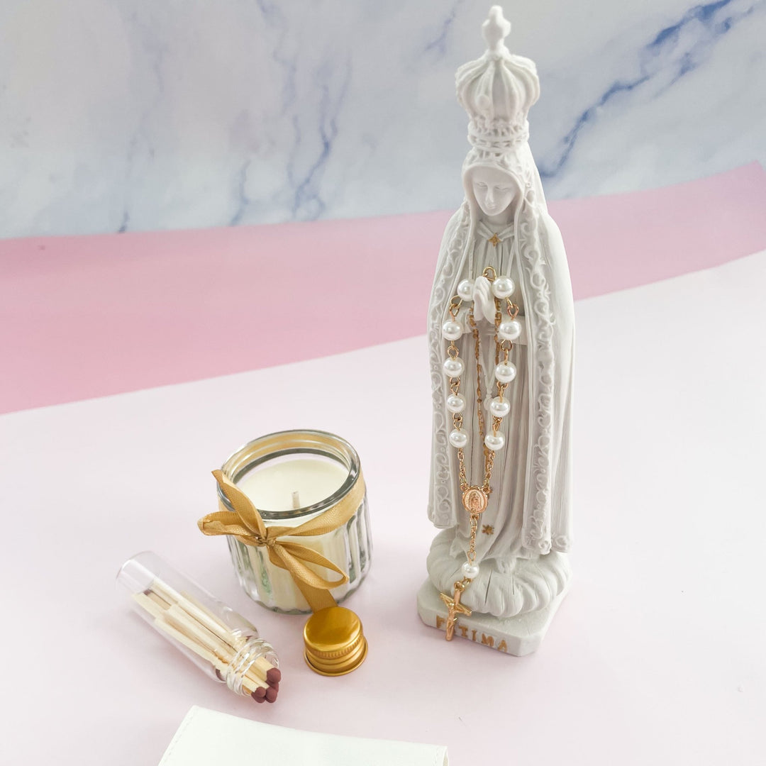 Kit Nossa Senhora de Fátima com Vela e Terço - Cutxi Cutxi - Presentes Personalizados
