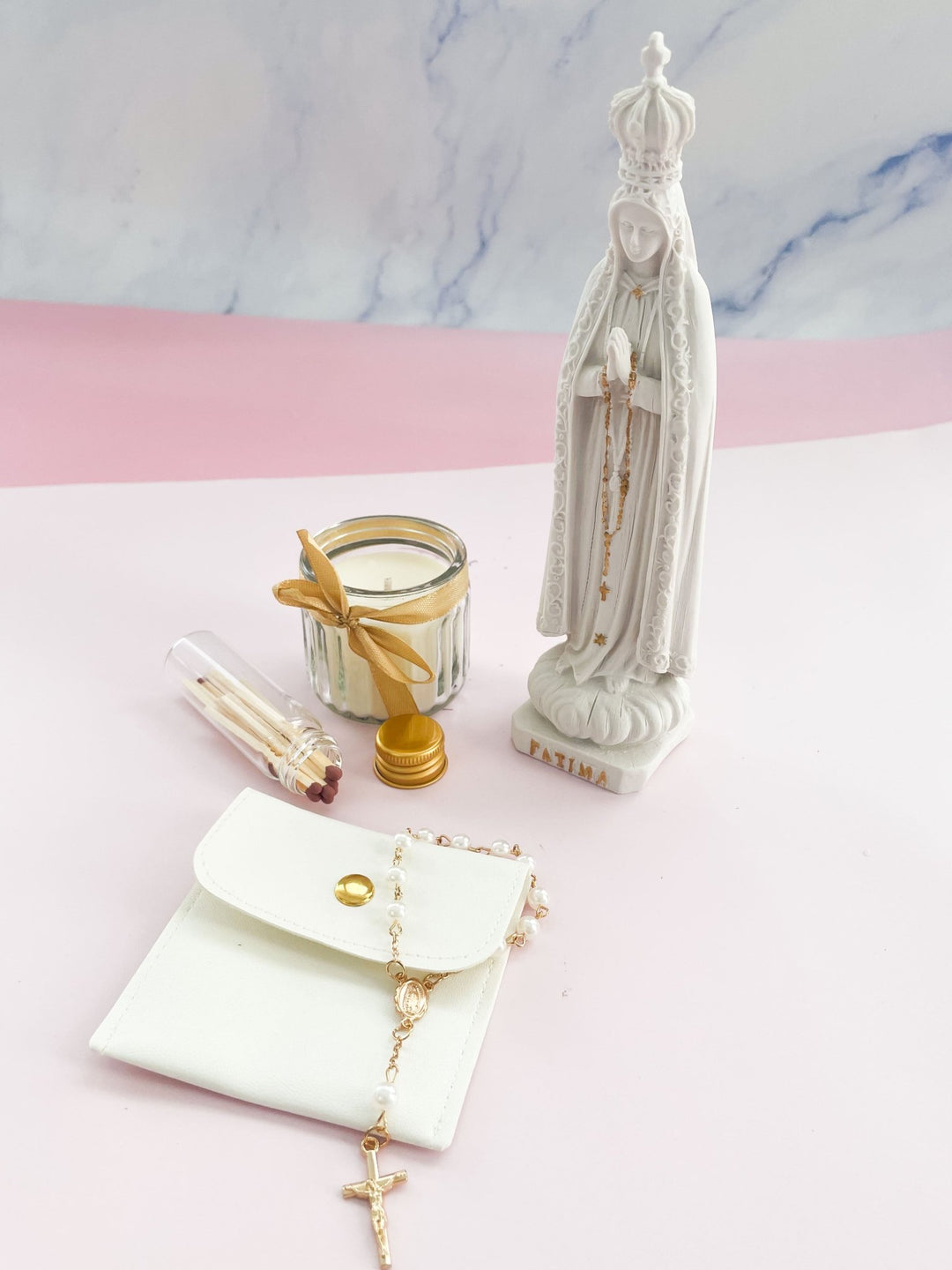 Kit Nossa Senhora de Fátima com Vela e Terço - Cutxi Cutxi - Presentes Personalizados