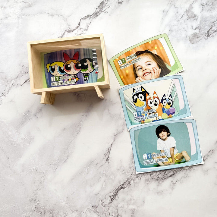 Mealheiro TV dos Sonhos — Personalizado para Crianças 🎥✨ - Cutxi Cutxi - Presentes Personalizados