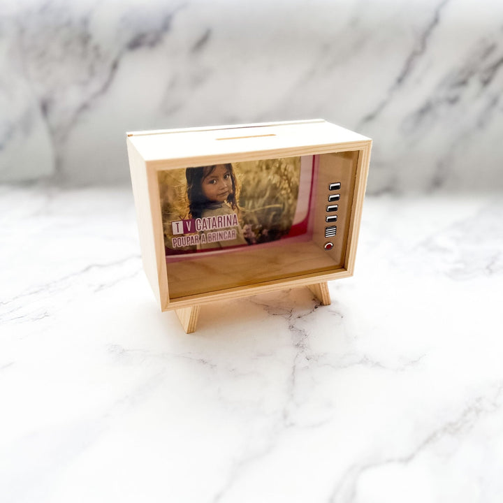 Mealheiro TV dos Sonhos — Personalizado para Crianças 🎥✨ - Cutxi Cutxi - Presentes Personalizados