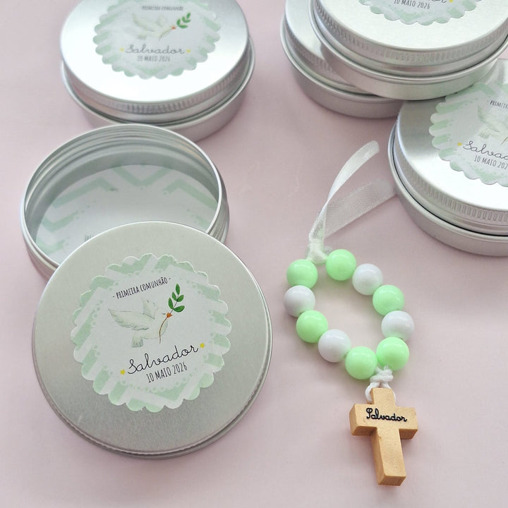 Mini Terço Dezena em Latinha com Nome - Lembrança Primeira Comunhão - Cutxi Cutxi - Presentes Personalizados