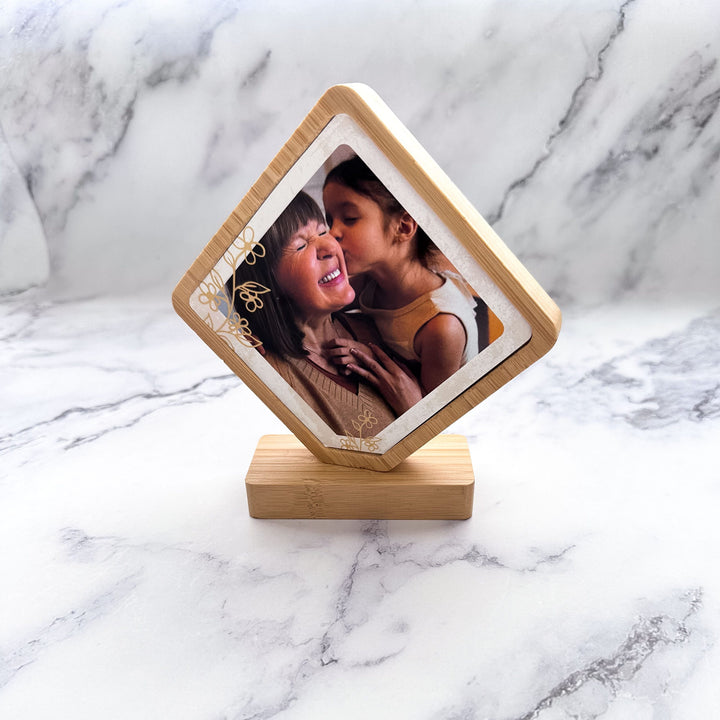 Moldura de Bambu com Fotografia e Mensagem | Um Presente com Alma 🍃💛