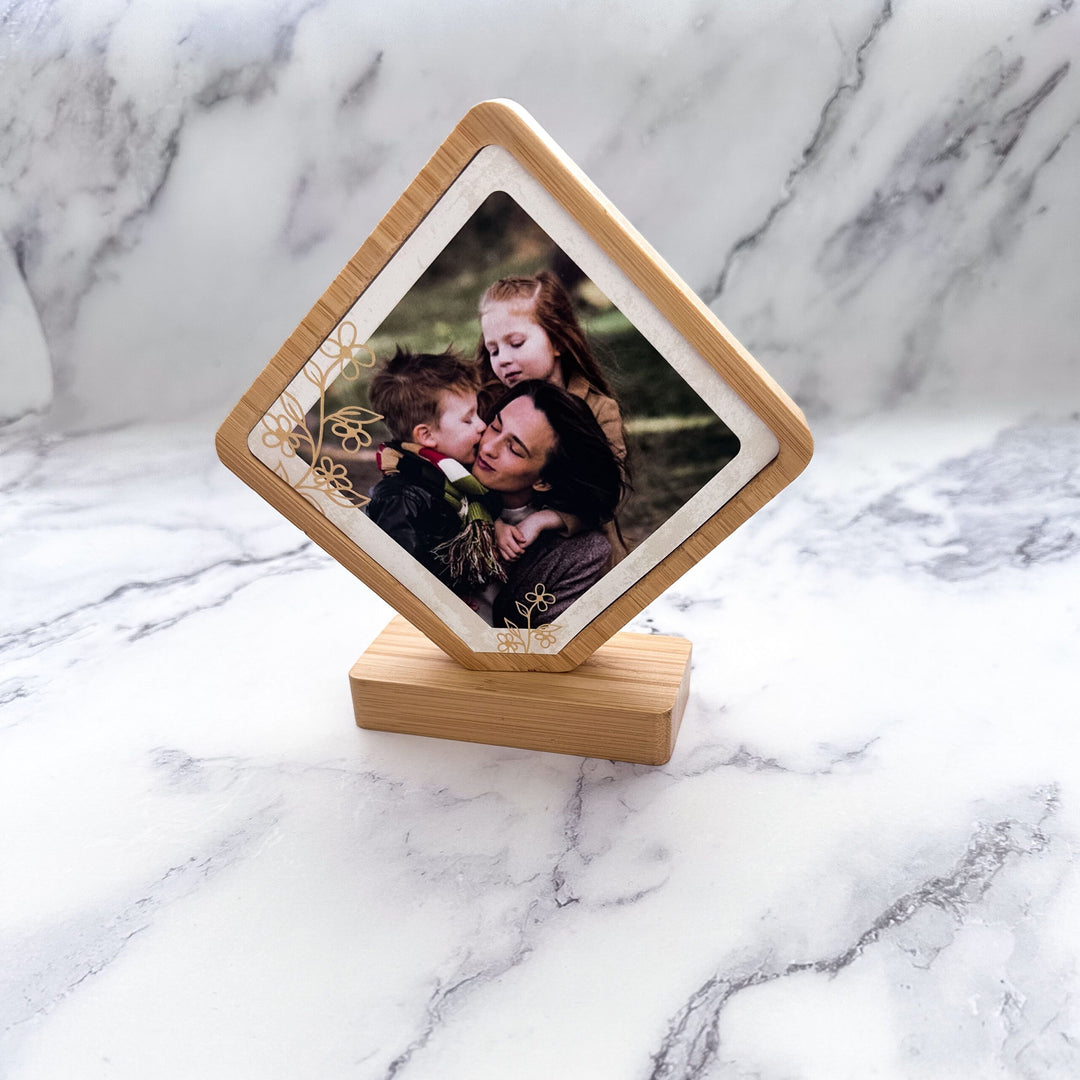 Moldura de Bambu com Fotografia e Mensagem | Um Presente com Alma 🍃💛