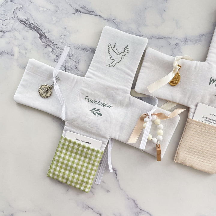 Oratório de Bolso Personalizado | Lembrança de Primeira Comunhão ou Batizado - Cutxi Cutxi - Presentes Personalizados