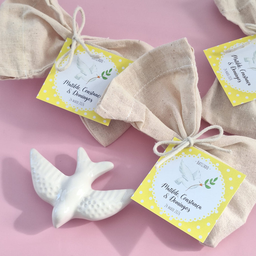 Pomba / Andorinha em Cerâmica Vidrada com saco e etiqueta - Lembrança Batizado - Cutxi Cutxi - Presentes Personalizados