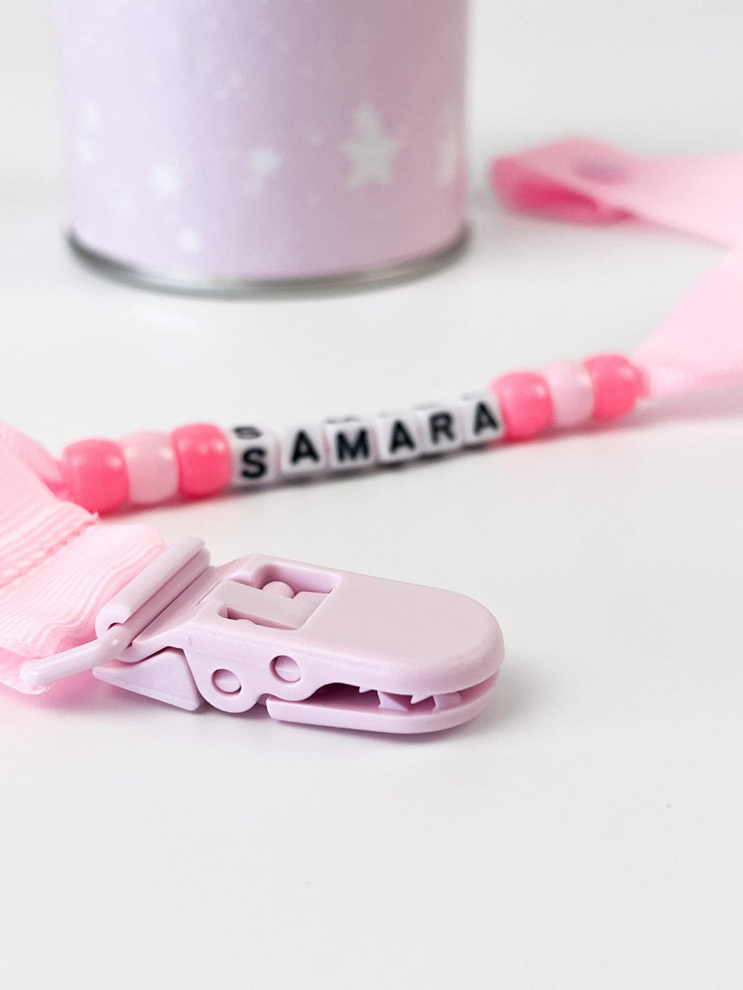 Prende Chucha Personalizada com NOME e contas - Cutxi Cutxi - Presentes Personalizados