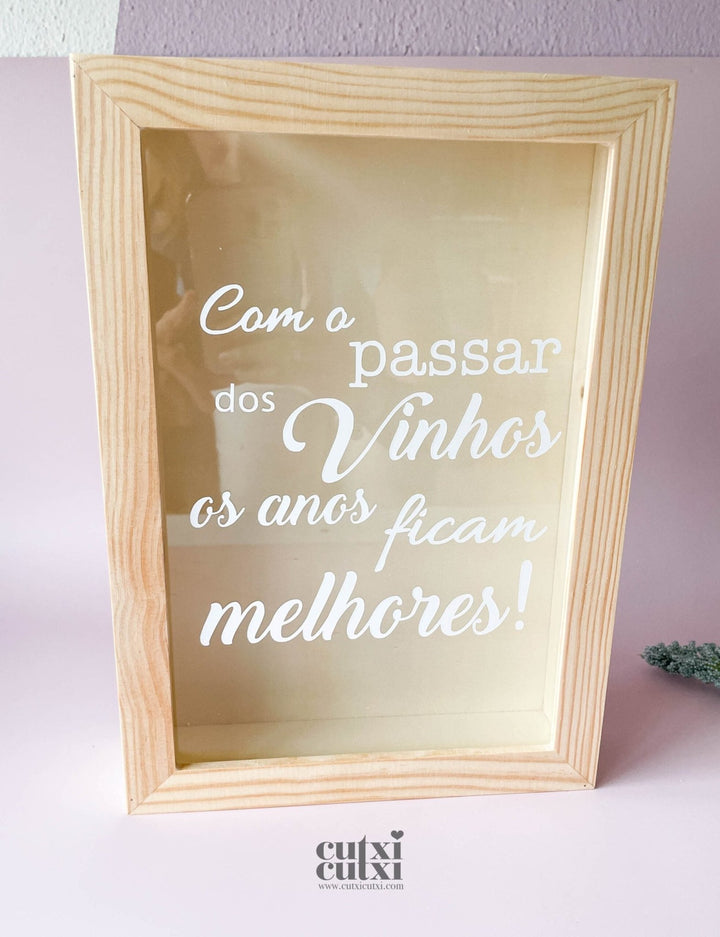 Quadro Guarda Rolhas ou Caricas Memórias - Cutxi Cutxi - Presentes Personalizados