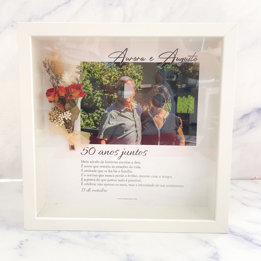 Quadro Moldura Bodas de Ouro – Homenagem a 50 Anos de Amor 💛✨ - Cutxi Cutxi - Presentes Personalizados