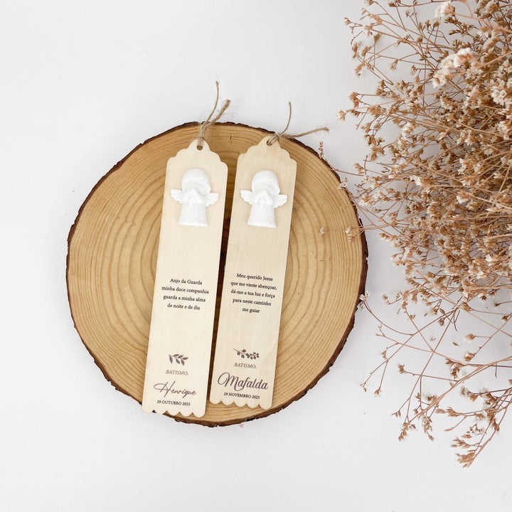Santinhos em Madeira e Gesso Personalizados - Marcadores de Livros - Cutxi Cutxi - Presentes Personalizados