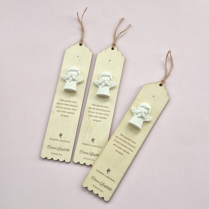 Santinhos em Madeira e Gesso Personalizados - Marcadores de Livros - Cutxi Cutxi - Presentes Personalizados