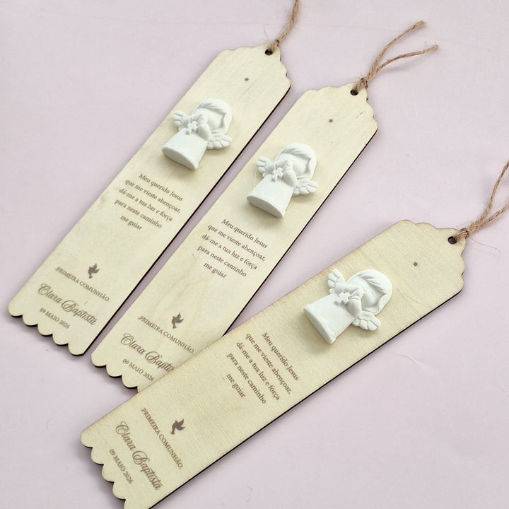 Santinhos em Madeira e Gesso Personalizados - Marcadores de Livros - Cutxi Cutxi - Presentes Personalizados