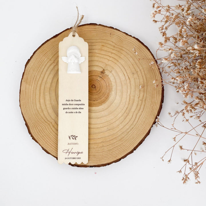 Santinhos em Madeira e Gesso Personalizados - Marcadores de Livros - Cutxi Cutxi - Presentes Personalizados