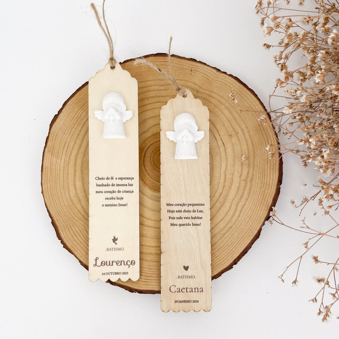 Santinhos em Madeira e Gesso Personalizados - Marcadores de Livros - Cutxi Cutxi - Presentes Personalizados