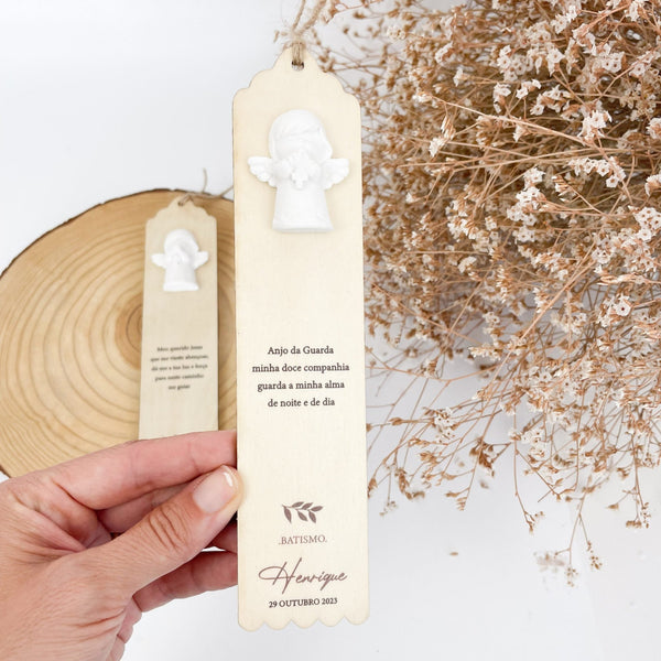 Santinhos em Madeira e Gesso Personalizados - Marcadores de Livros - Cutxi Cutxi - Presentes Personalizados