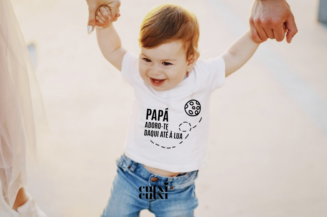 T-shirt de Criança Até à Lua - Cutxi Cutxi - Presentes Personalizados