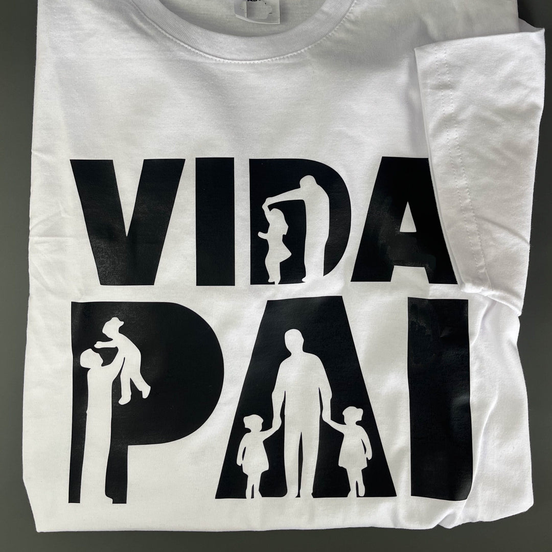 T-shirt Vida de Pai | Personalizada com nomes e ilustração