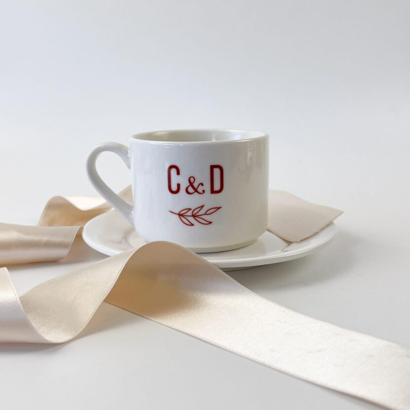 Chavena cafe almocadeira personalizada com data e nome convite lembranca de casamento 6 scaled