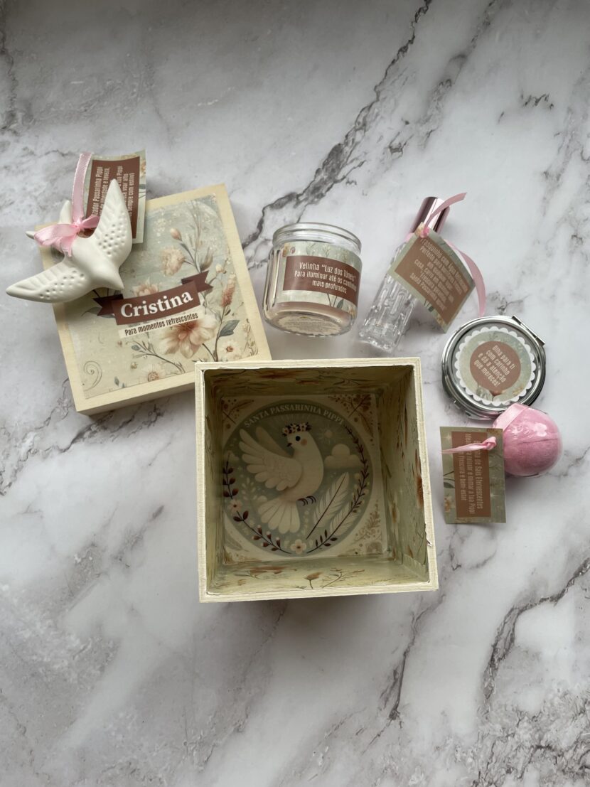 Altar Santa Passarinha Pippi – Liberdade, Frescura e Humor! 🕊️✨