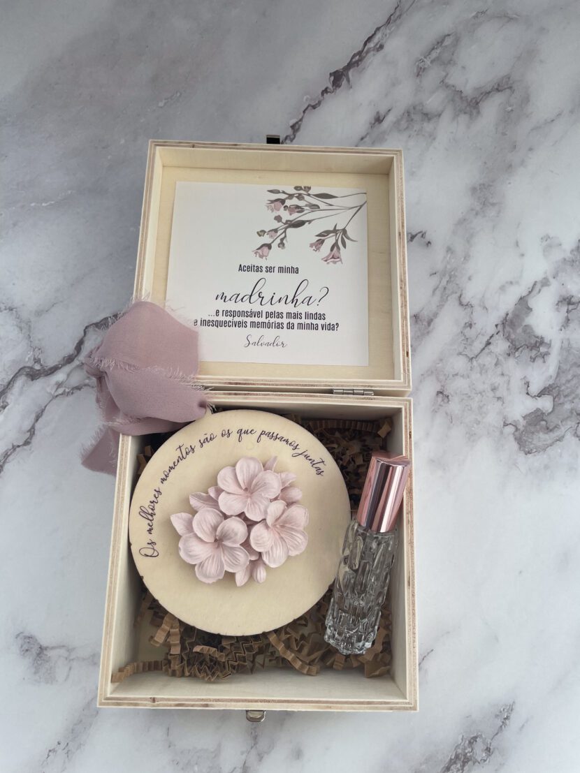 Caixa Convite de Casamento Aromático e Personalizado – Para Momentos que Ficam na Memória