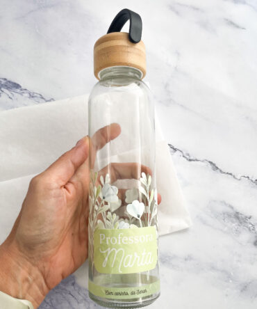 Garrafa Personalizada com Nome – Presente Útil e Elegante para Professoras e Educadoras 💧🌿 